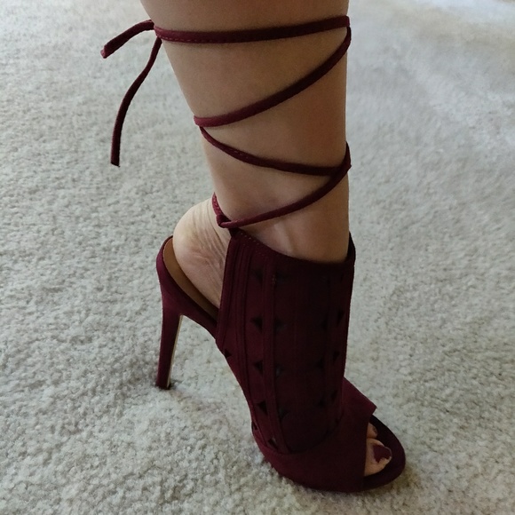 Shoes - Picture 2 of 3